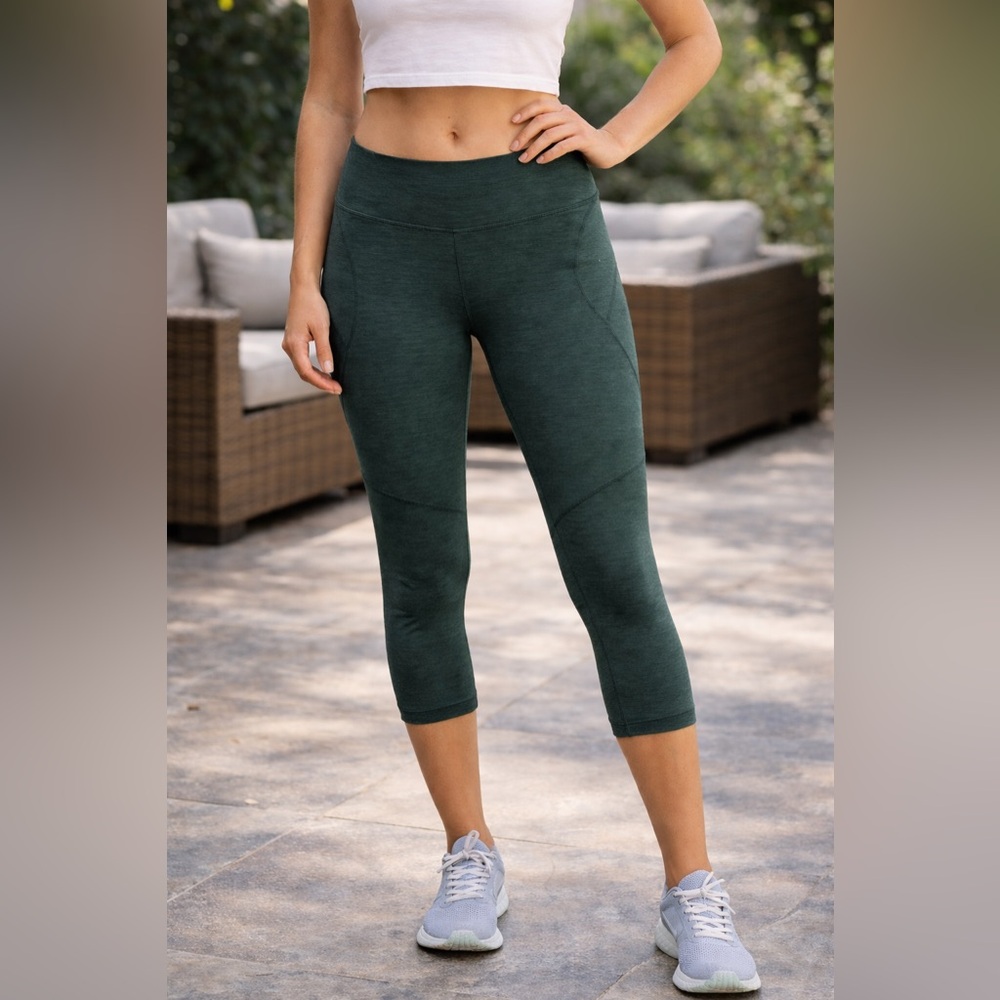 Outdoor Voices 3/4 Women’s Leggings Large